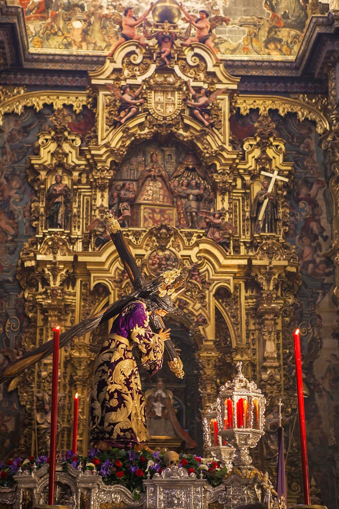 arte sacro : Pasión en la Semana Santa de Sevilla.